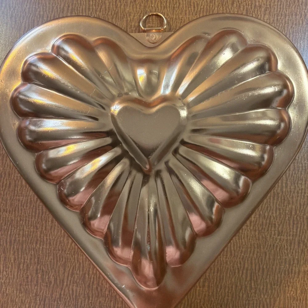 Vtg 1960's Heart Jello Mold 2 3/4 Cups Copper Cake Pan/Kitchen Wall Hanging